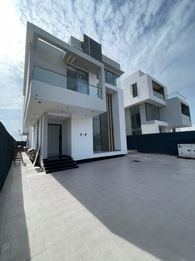CONTEMPORARY 5-BEDROOM FULLY DETACHED DUPLEX FOR SALE IN IKOYI, LAGOS